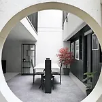アパート La Bauhaus *